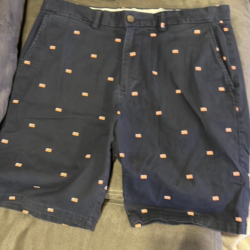 Men’s Old Navy Shorts with Flags